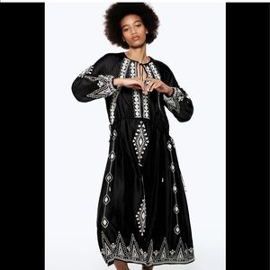 EMBROIDERED MIDI DRESS